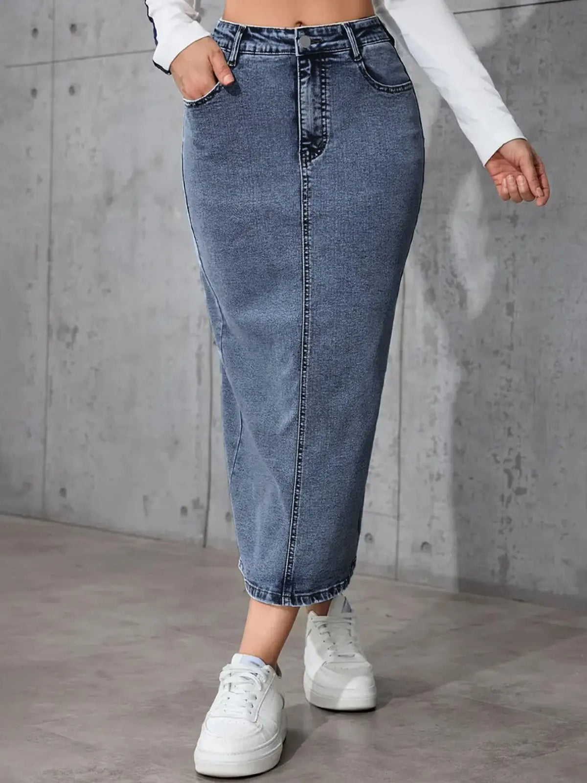 Women's Light Blue Light Wash Denim Midi Skirt, Casual High Waist Stretchy Jean Skirt, Versatile Summer Autumn Fashion, Simple and Elegant Design, Casual Slim Fitting Skirt