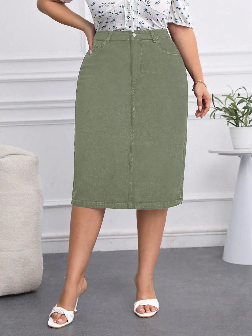 Plus Size Dark Wash Denim Skirt, Casual Comfy Stretchy Jean Skirt for Daily Wear, Women's Bottoms for All Seasons, Stretchy Denim Skirts
