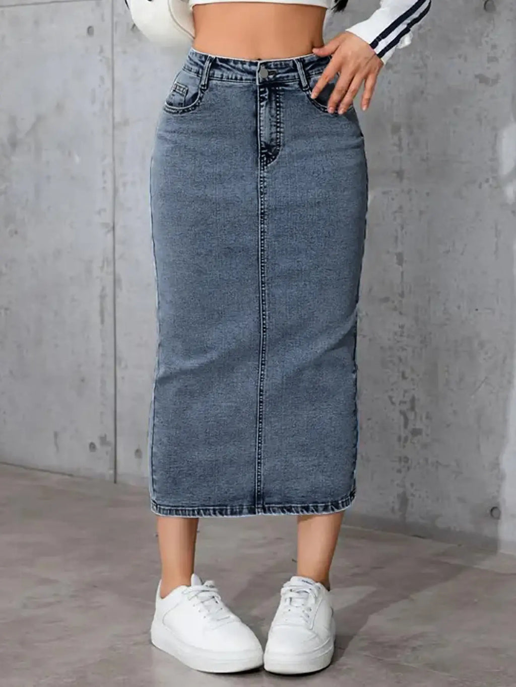 Women's Light Blue Light Wash Denim Midi Skirt, Casual High Waist Stretchy Jean Skirt, Versatile Summer Autumn Fashion, Simple and Elegant Design, Casual Slim Fitting Skirt